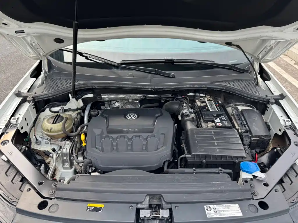 Tiguan L 2023 330TSI automatic two-wheel drive R-Line version купить на сайте DeffCars