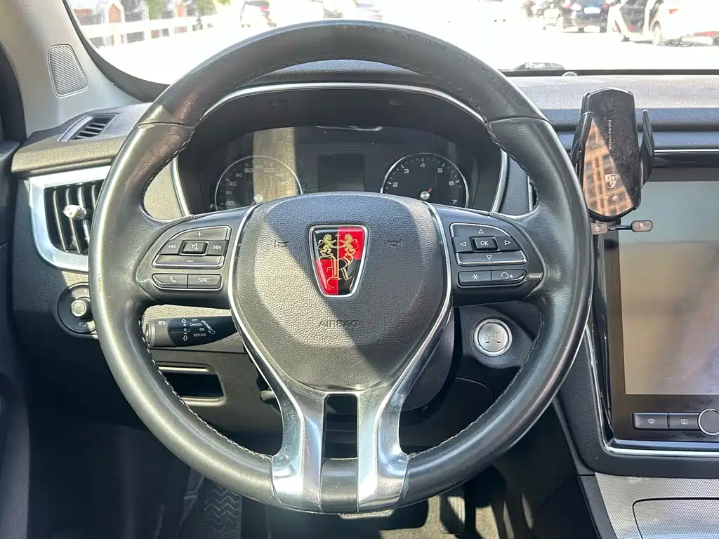 Roewe RX5 2020 20T Automatic 4G Internet Beyond Edition купить на сайте DeffCars