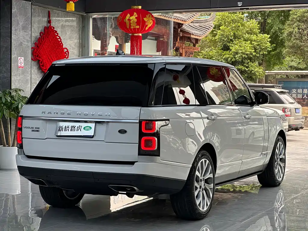 Range Rover 2018 3.0 SC V6 Vogue SE Genesis Extended Edition купить на сайте DeffCars