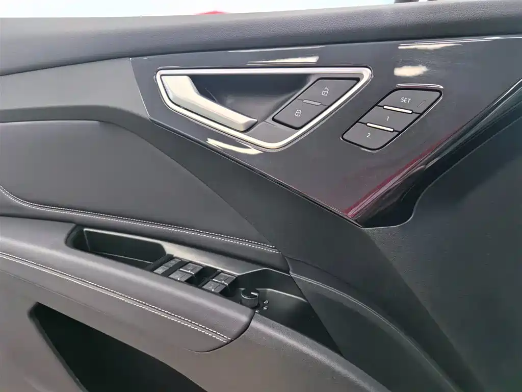 Audi Q4 e-tron 2024 40 e-tron Creative Edition купить на сайте DeffCars