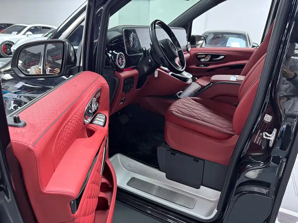 Vito 2023 2.0T Business Edition 7 seats купить на сайте DeffCars