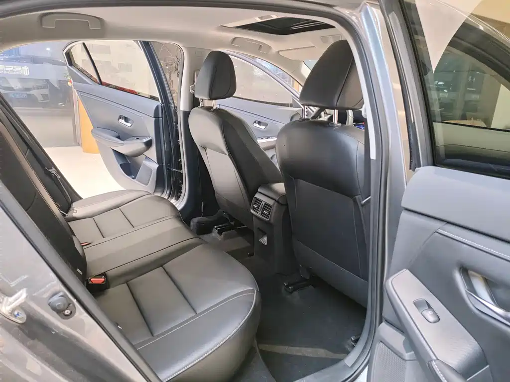 Sylphy 2023 facelift 1.6L CVT Enjoyment Edition купить на сайте DeffCars