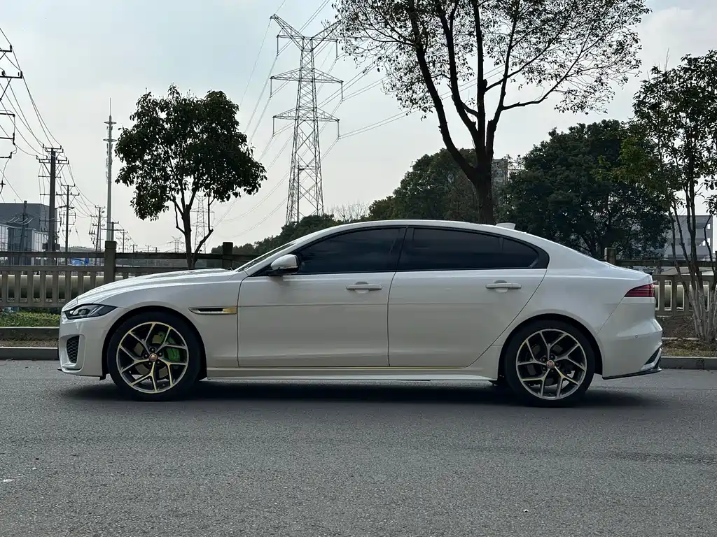 Jaguar XEL 2021 2.0T 200PS R-DYNAMIC Youth Sports Edition купить на сайте DeffCars