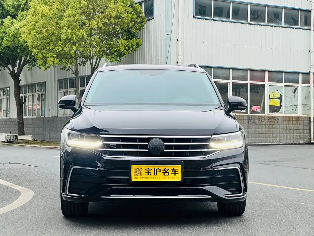 Tiguan L 2024 Outstanding Model 330TSI Automatic Two-wheel Drive R-Line Longyao Edition купить на сайте DeffCars