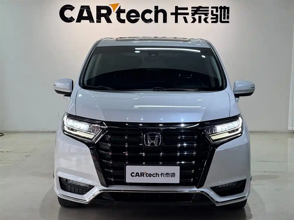 Alison 2022 2.0L e:HEV Deluxe Edition купить на сайте DeffCars