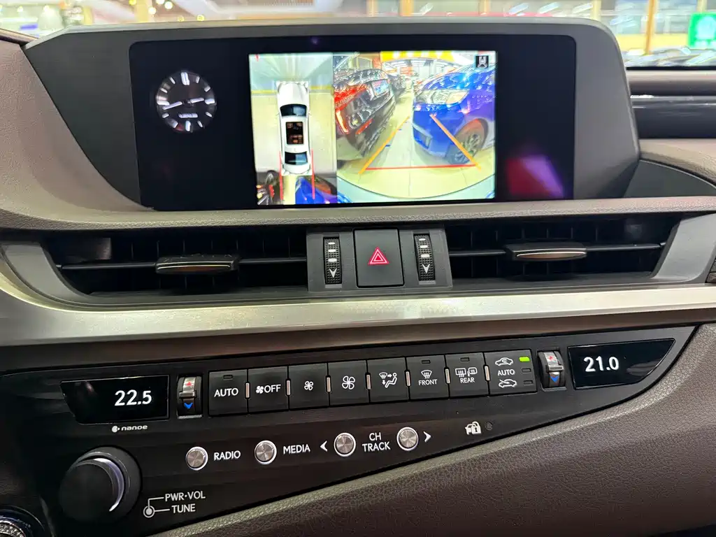 Lexus ES 2020 300h Excellence Edition купить на сайте DeffCars