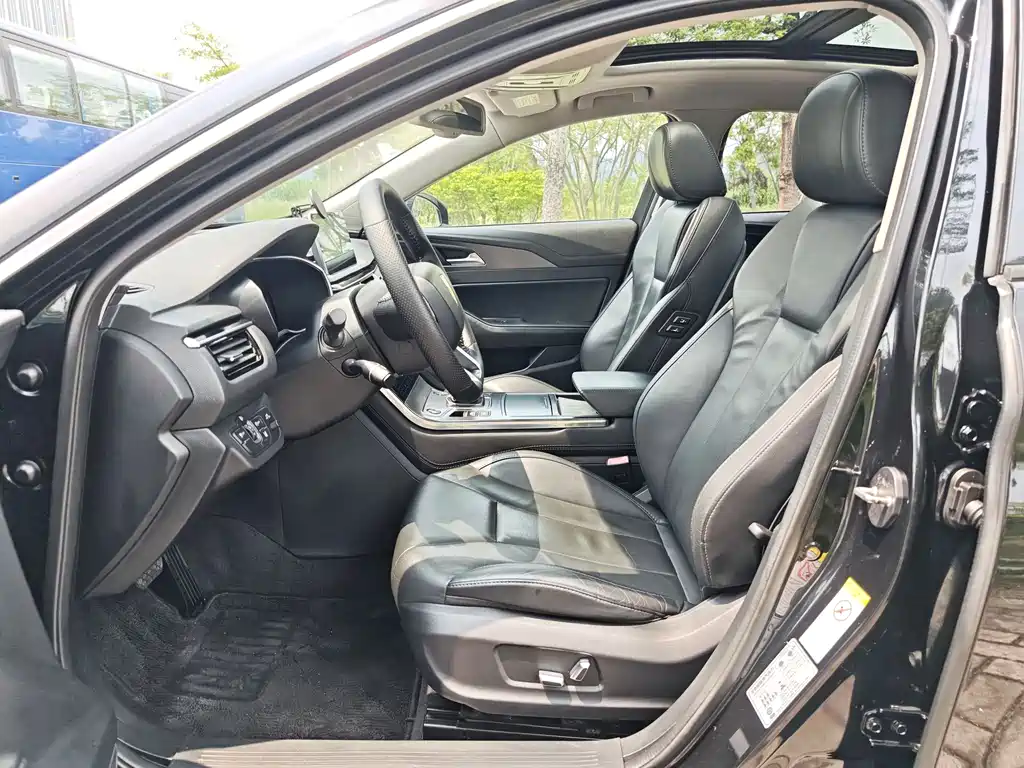 Hongqi H5 2020 1.8T Automatic Intelligent Link Edition купить на сайте DeffCars