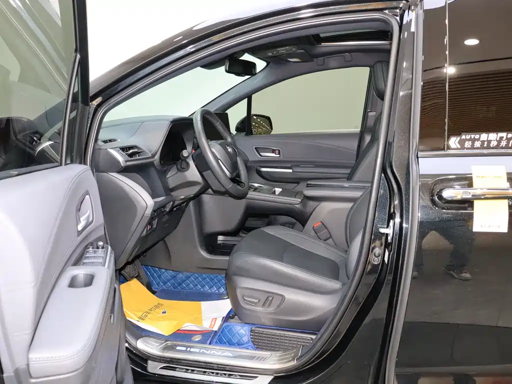 SIENNA 2023 2.5L Hybrid Premium Edition купить на сайте DeffCars