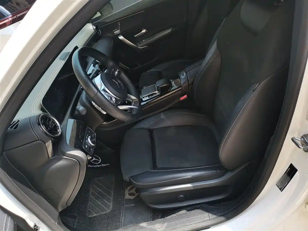 Mercedes-Benz A-Class 2019 A 200 L Sports Sedan купить на сайте DeffCars
