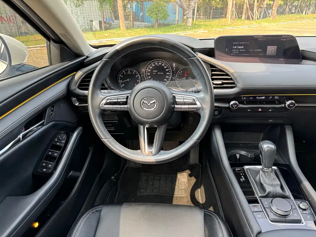 Mazda3 Angkesela 2021 2.0L Automatic Premium Edition купить на сайте DeffCars