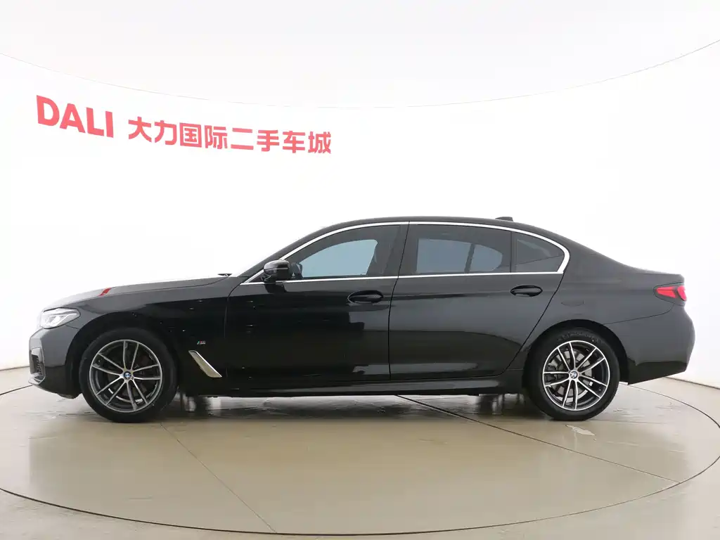 BMW 5 Series 2022 525Li M Sports Package купить на сайте DeffCars