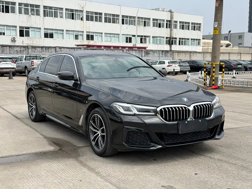 BMW 5 Series 2022 facelift 525Li M Sports Package купить на сайте DeffCars