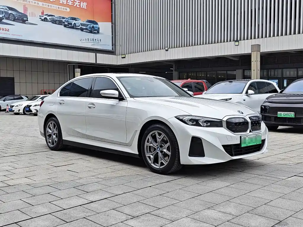 BMW i3 2022 eDrive 35 L купить на сайте DeffCars