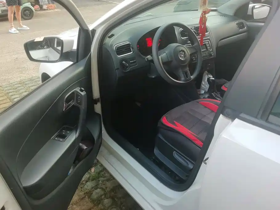 Polo 2013 1.4L automatic comfort version купить на сайте DeffCars