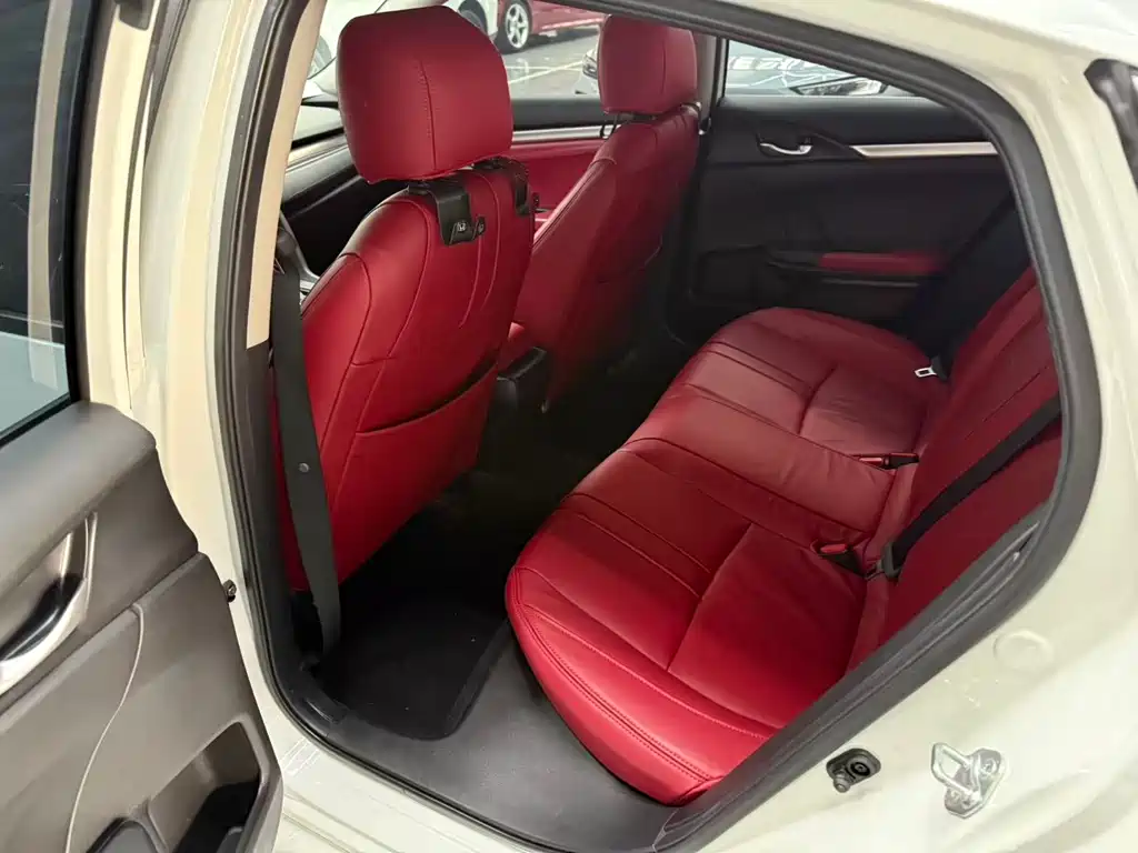 Civic 2019 220TURBO CVT Dynamic Edition National V купить на сайте DeffCars