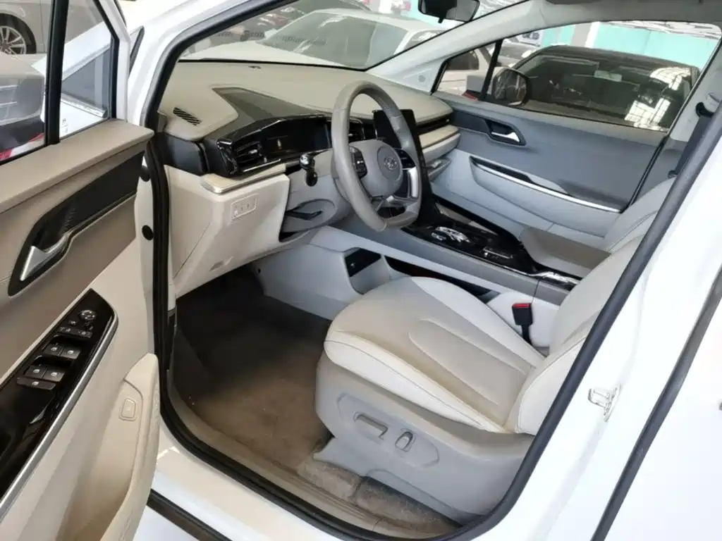 Kustu 2022 270TGDi Smart Love Flagship Edition TOP купить на сайте DeffCars