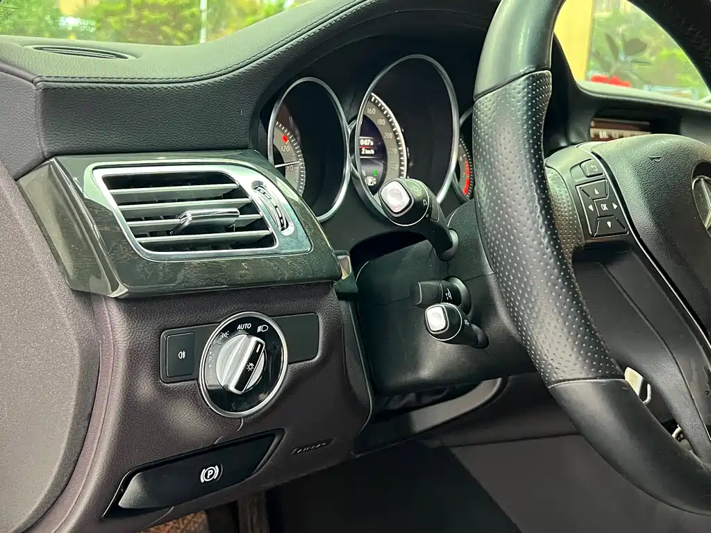 Mercedes-Benz CLS 2012 CLS 300 CGI купить на сайте DeffCars