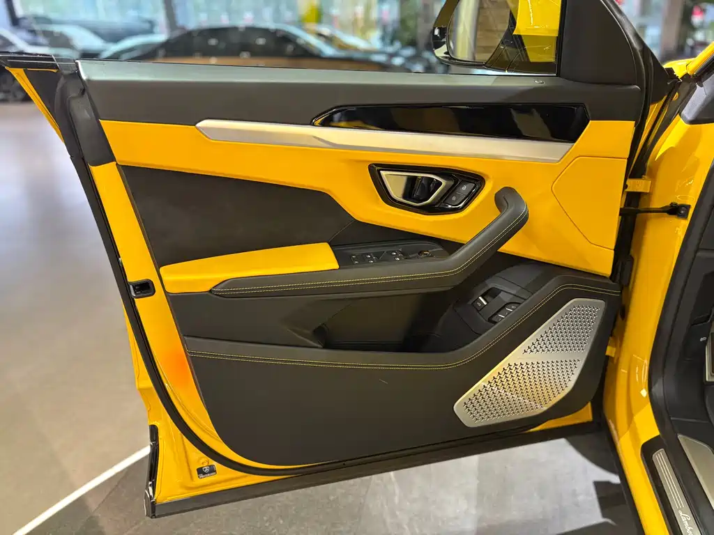 Urus 2018 4.0T V8 купить на сайте DeffCars