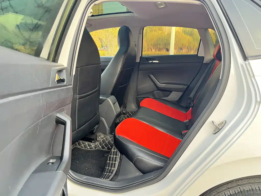 Polo 2021 Plus 1.5L Automatic Panoramic Enjoyment Edition купить на сайте DeffCars