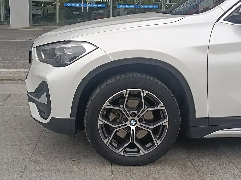 BMW X1 2020 sDrive20Li Exclusive Model купить на сайте DeffCars