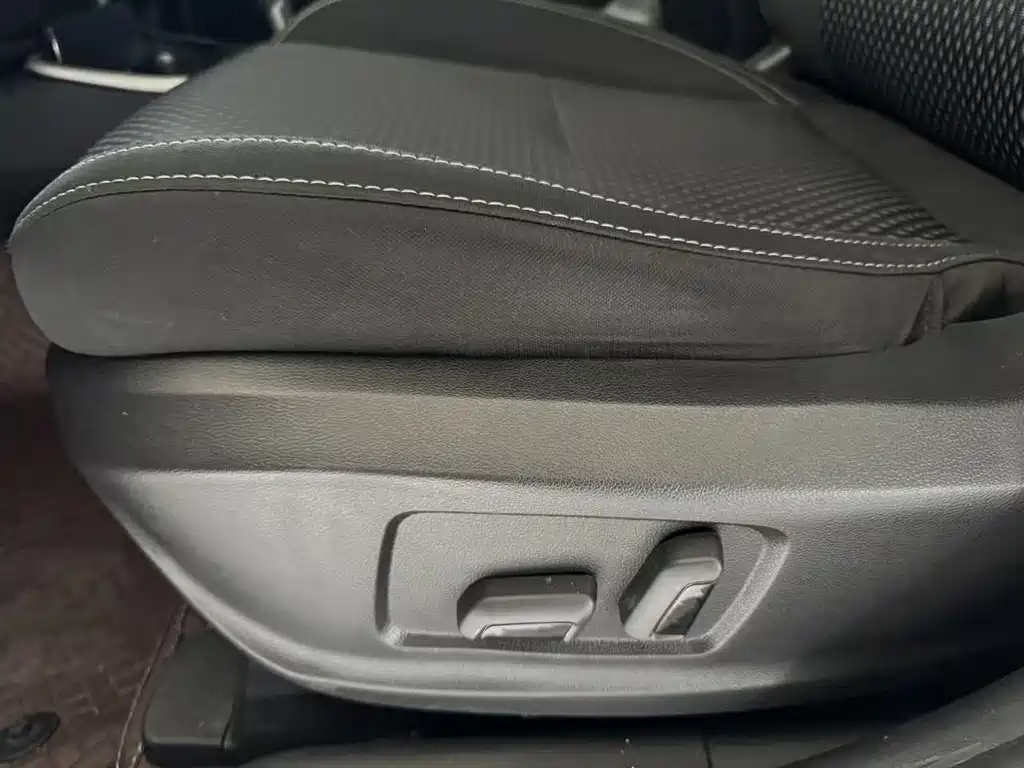 Outlander 2021 2.0L 2WD 5-seater купить на сайте DeffCars