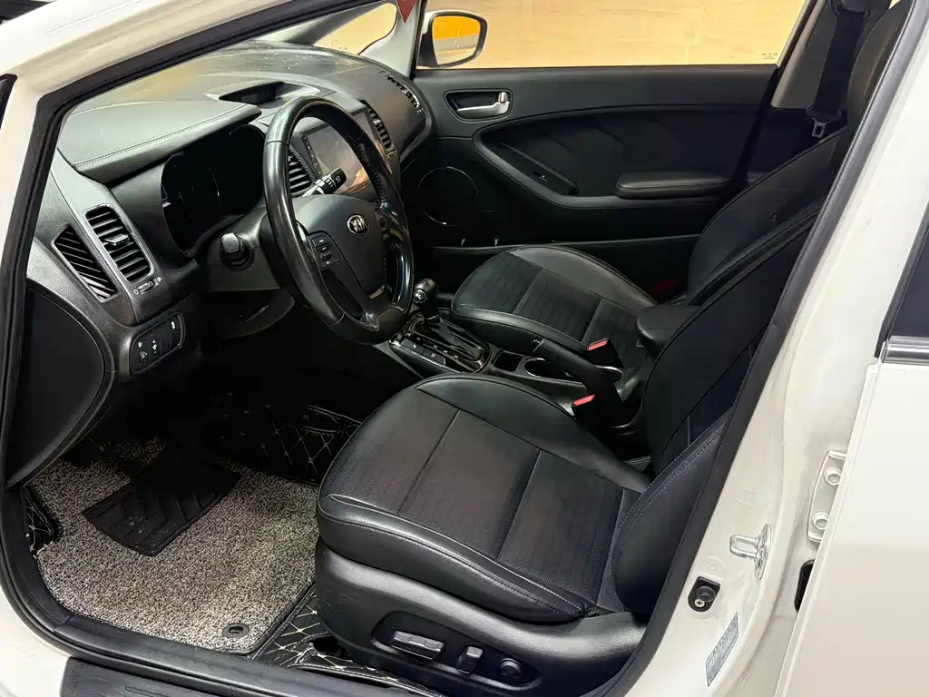 Kia K3 2017 1.6L Automatic 15th Anniversary Special Edition GLS купить на сайте DeffCars
