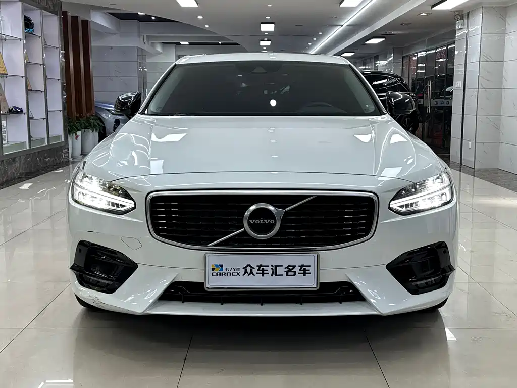 Volvo S90 2020 T5 Zhiyi Luxury Edition купить на сайте DeffCars