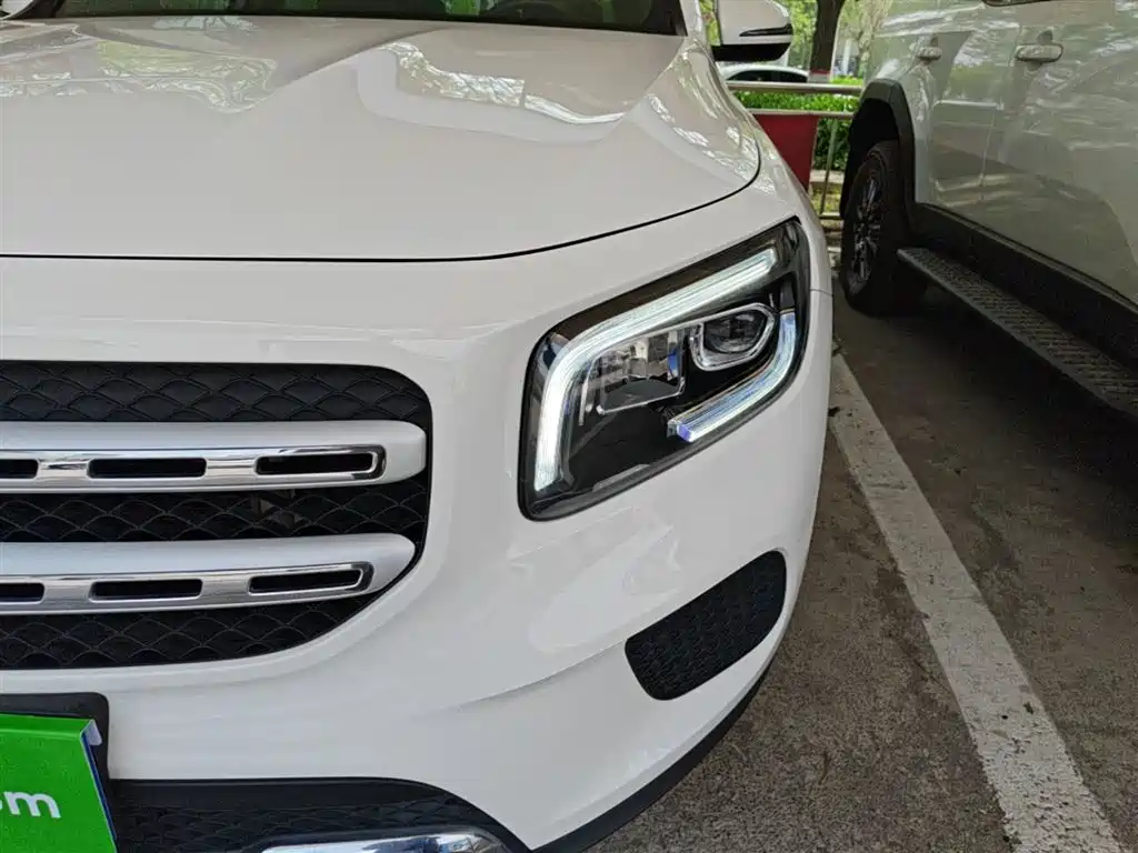 Mercedes-Benz GLB 2023 GLB 200 Dynamic купить на сайте DeffCars