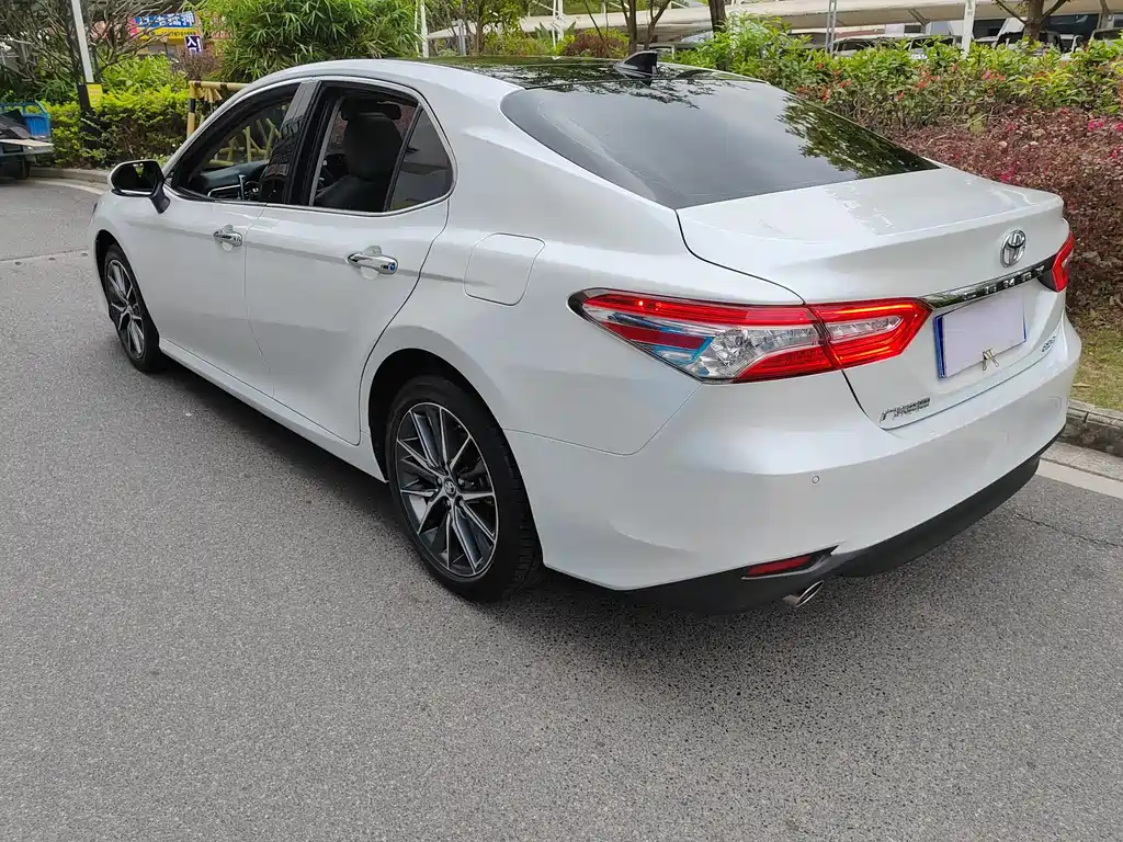 Camry 2021 2.5G Deluxe Edition купить на сайте DeffCars