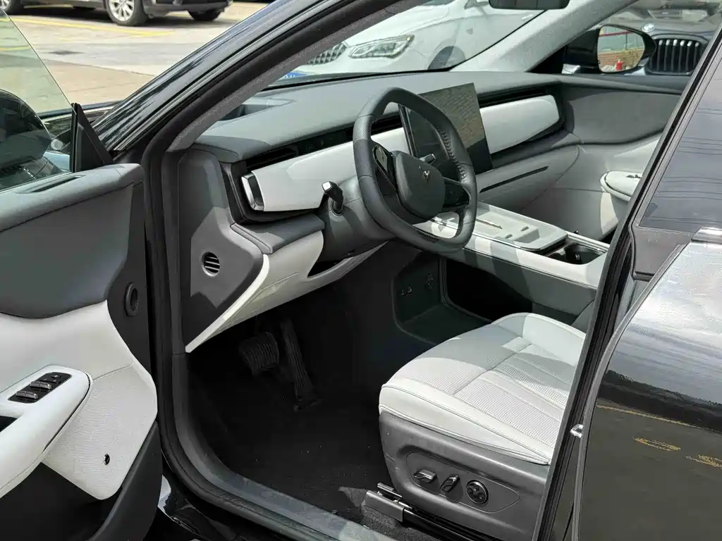 Lantu Zhiyin 2024 Long Battery Smart Edition купить на сайте DeffCars