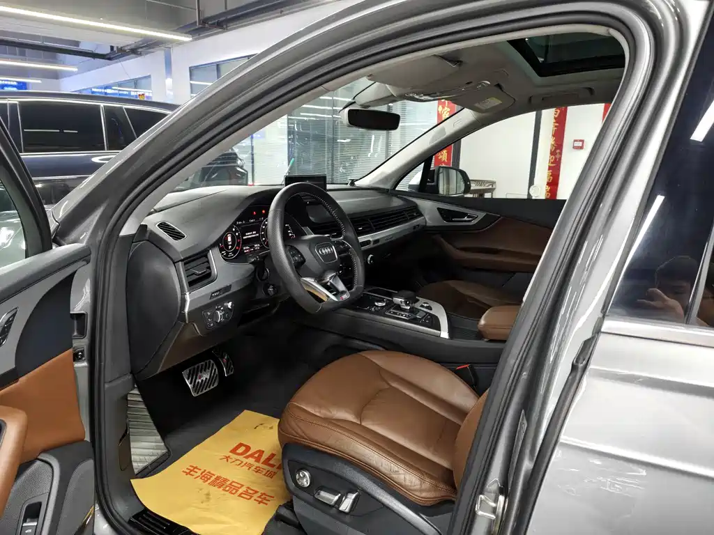 Audi Q7 2016 40 TFSI S line sports model купить на сайте DeffCars