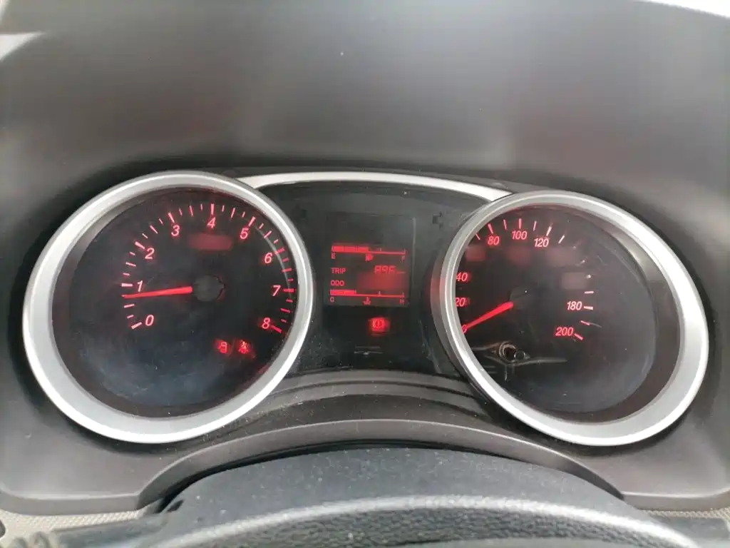 Hongguang 2021 facelift 1.5L S standard hydraulically assisted LAR купить на сайте DeffCars