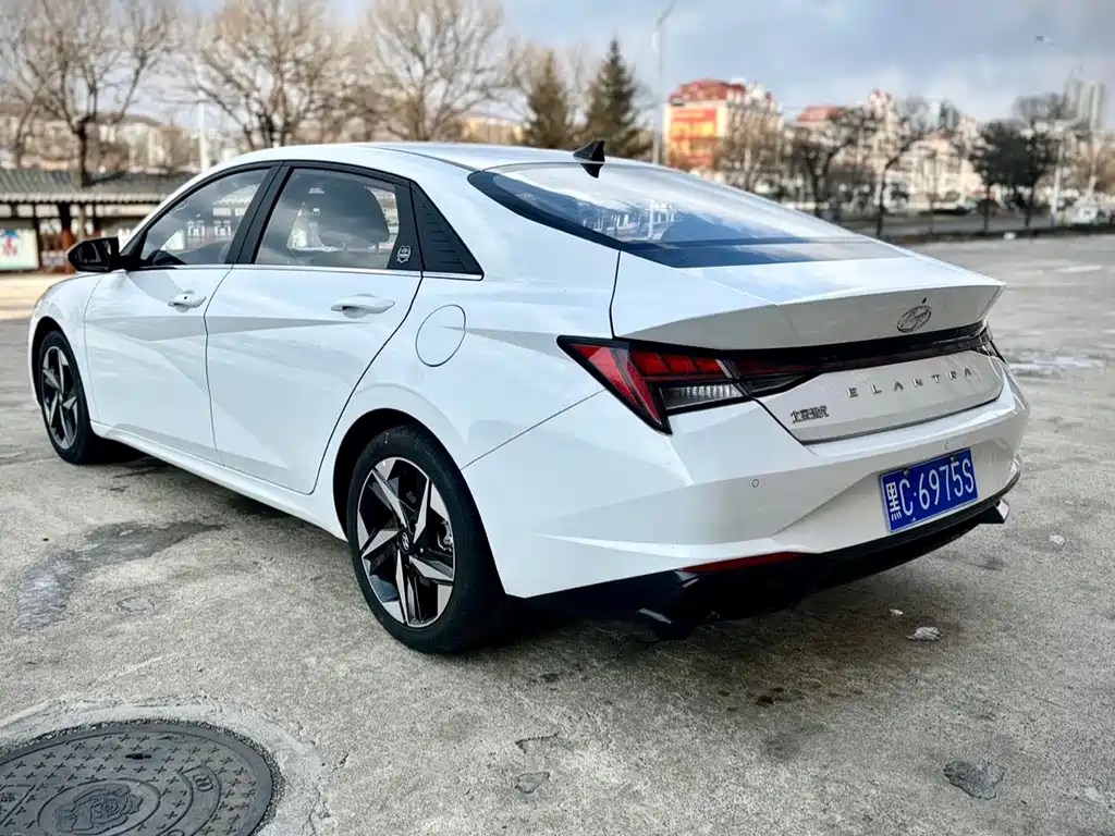 Elantra 2021 1.5L CVT LUX Premium Edition купить на сайте DeffCars