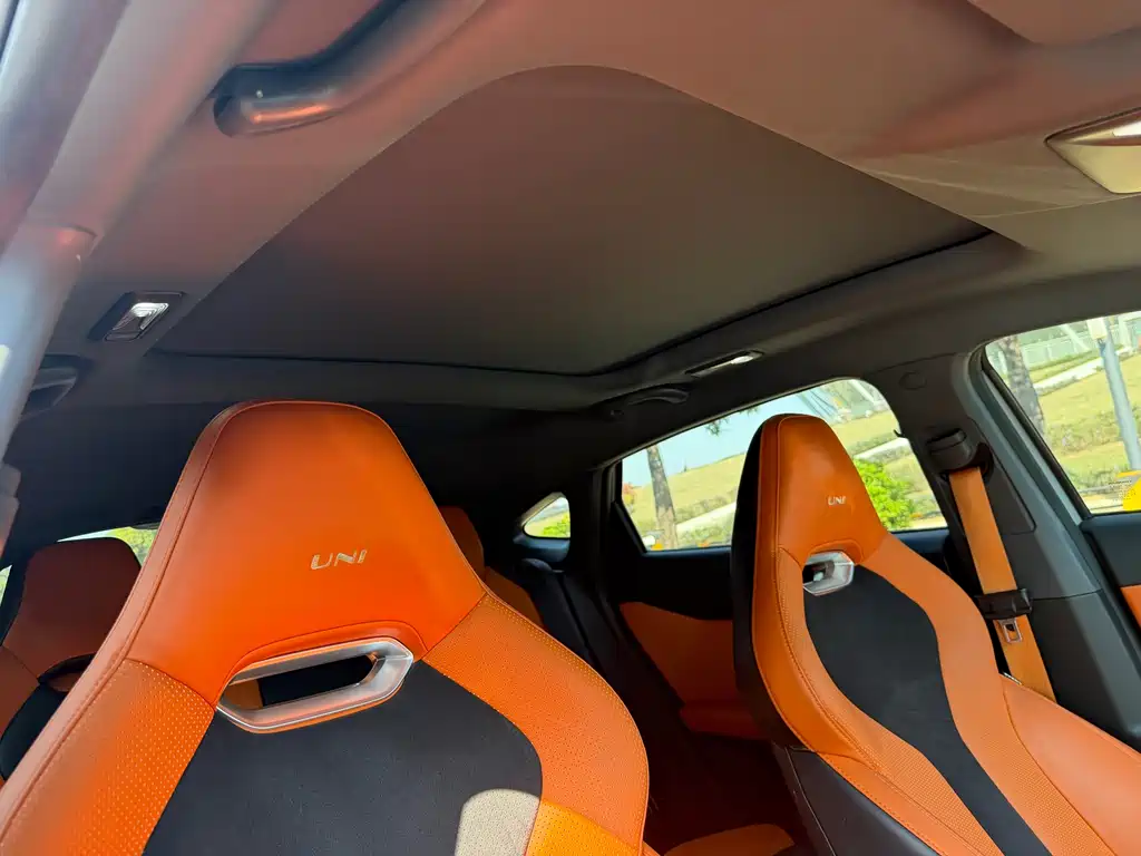 Changan UNI-V 2023 1.5T sports version купить на сайте DeffCars