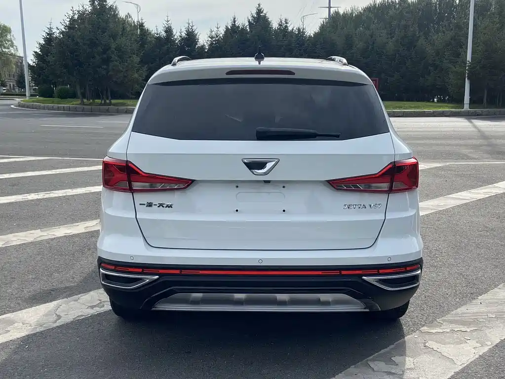 JETTA VS7 2022 Panda (Geome) Edition 1.4T Automatic Enjoy Pro купить на сайте DeffCars