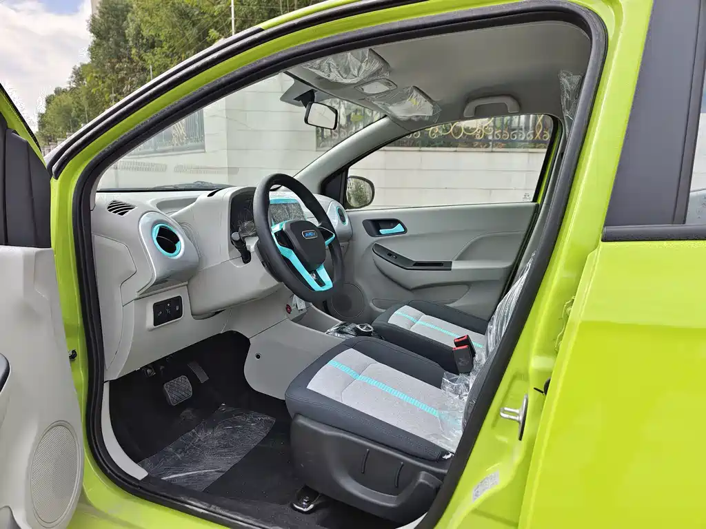 Yizhi EV2 2024 model 201km luxury model купить на сайте DeffCars