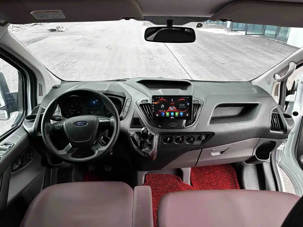 Transit 2019 2.0T Diesel Multipurpose Commercial Vehicle Short Axle Low Top 6 Seater Country VI купить на сайте DeffCars