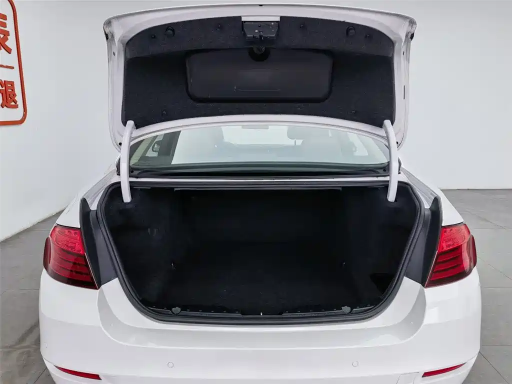 BMW 5 Series Imported 2015 520i Elegant купить на сайте DeffCars