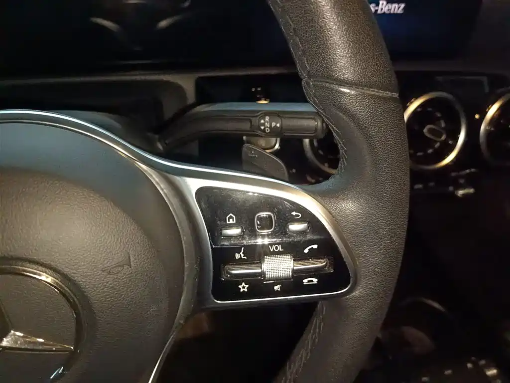 Mercedes-Benz A-Class 2021 facelift A 180 L sports sedan купить на сайте DeffCars