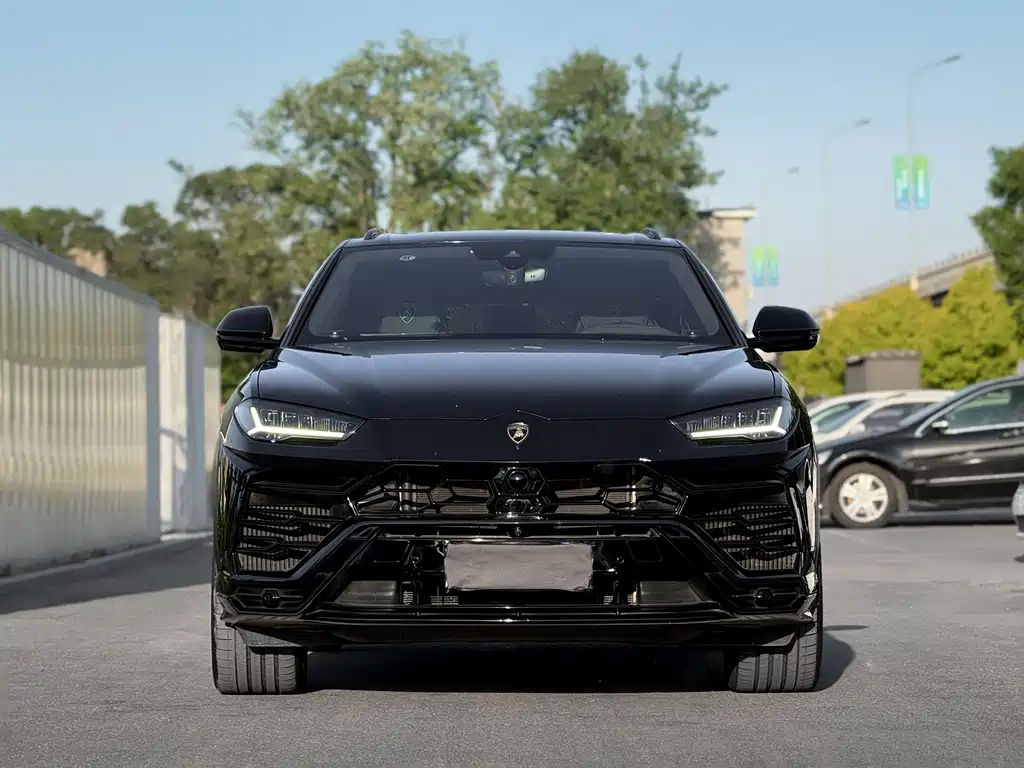 Urus 2018 4.0T V8 купить на сайте DeffCars