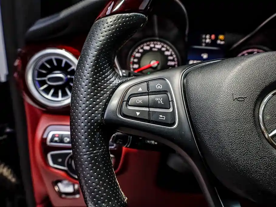 Mercedes-Benz V-Class 2017 V 260 L Premium Extended Edition купить на сайте DeffCars