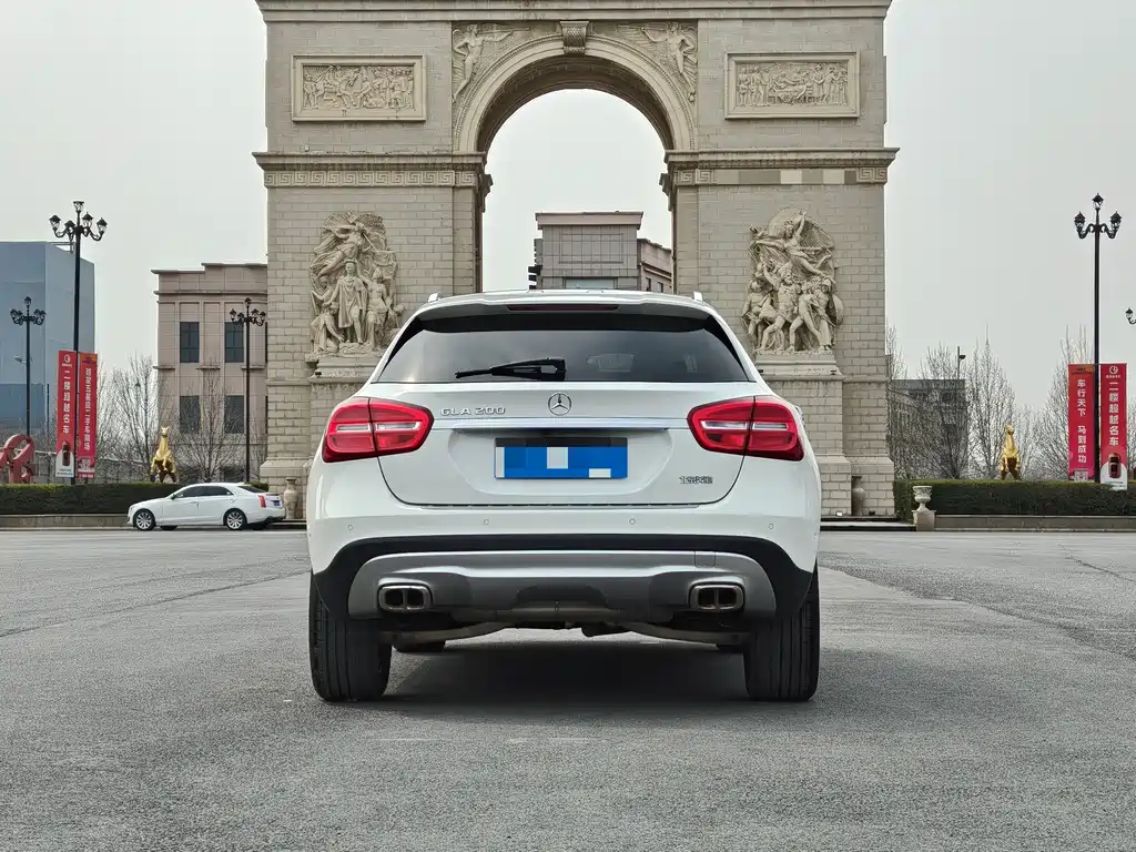 Mercedes-Benz GLA 2017 GLA 200 Fashion Model купить на сайте DeffCars