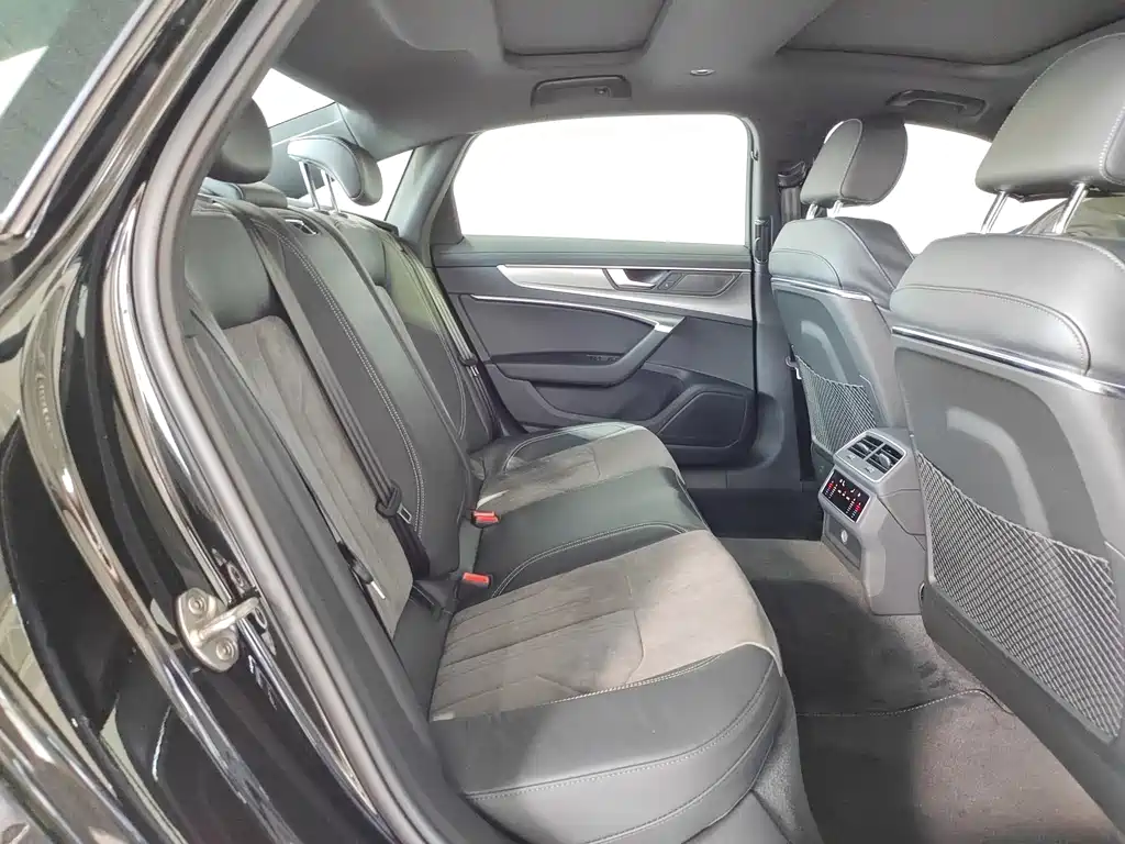 Audi A6L New Energy 2020 55 TFSI e quattro купить на сайте DeffCars