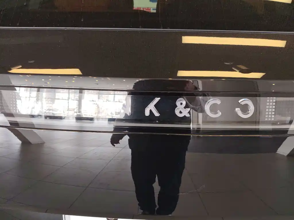 Lynk & Co 900 2025 1.5T Ultra купить на сайте DeffCars