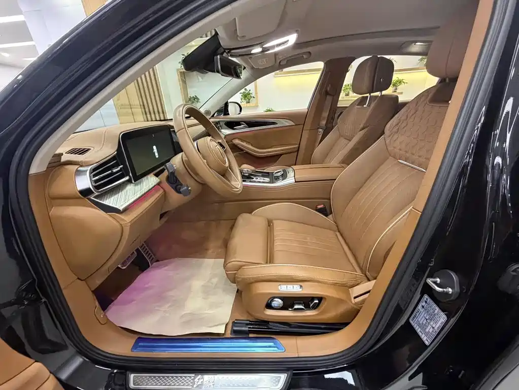 Hongqi H9 2020 2.0T Zhilian Flagship Edition купить на сайте DeffCars