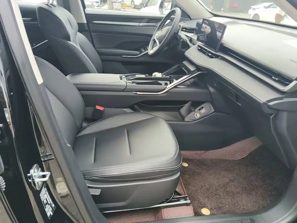 Haval H6 2024 1.5T two-wheel drive classic version купить на сайте DeffCars
