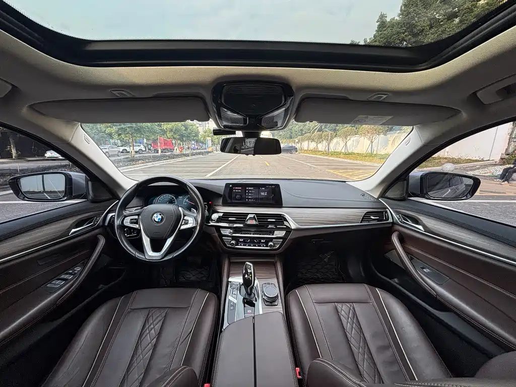 BMW 5 Series 2018 Facelift 530Li Exclusive Luxury Package купить на сайте DeffCars