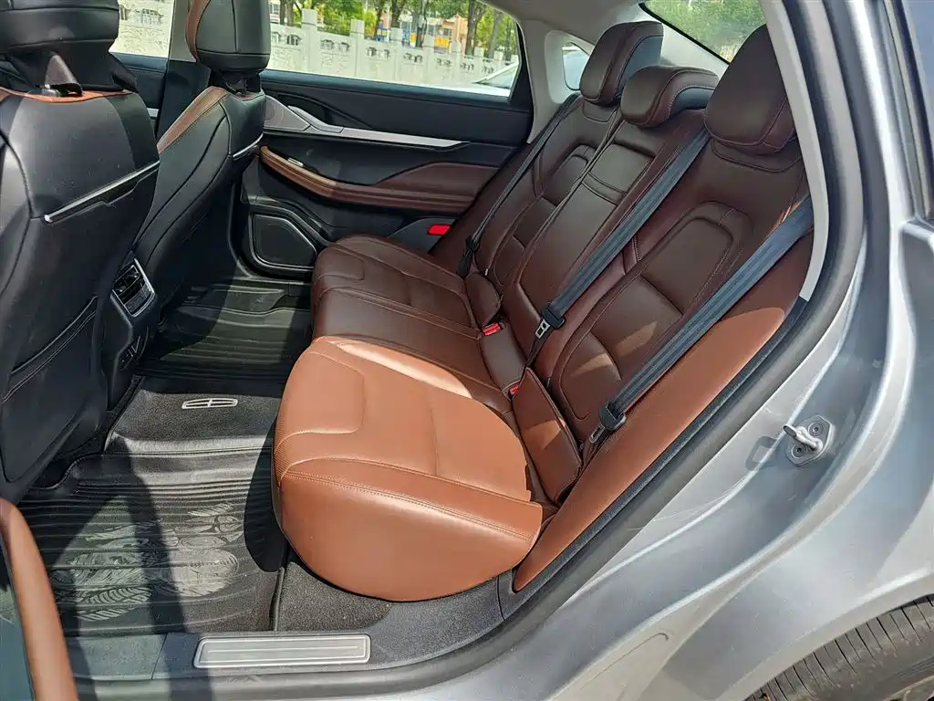 Lincoln Z 2024 2.0T two-wheel drive premium hybrid version купить на сайте DeffCars