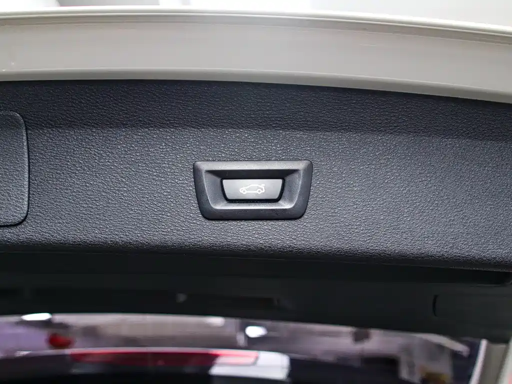BMW X1 2022 sDrive20Li Fashion Model купить на сайте DeffCars
