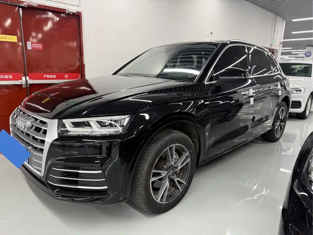 Audi Q5L 2018 45 TFSI Exclusive Fashion Model National VI купить на сайте DeffCars